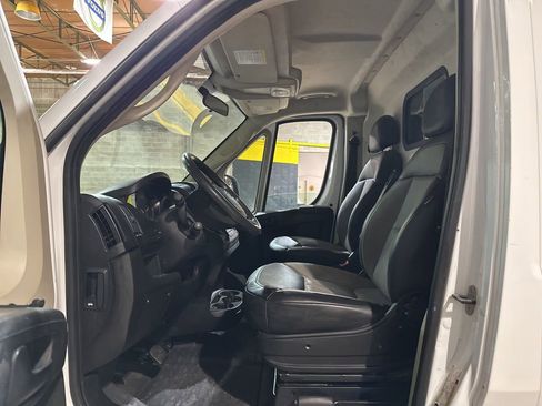 Used 2021 RAM ProMaster 2500 w/ Convenience Group FWD image 24