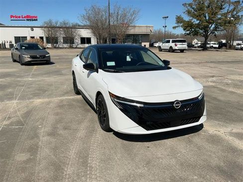New 2026 Nissan Sentra SR w/ SR Premium Package FWD image 7
