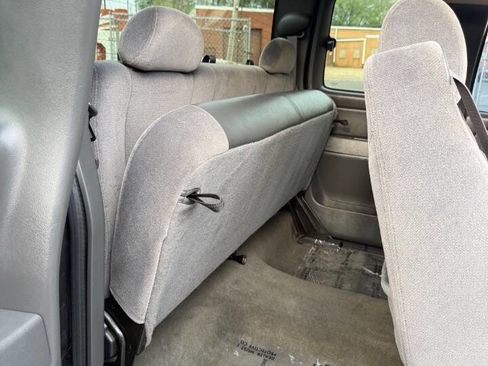 Used 2005 GMC Sierra 1500 SLE w/ Safe And Sound Package image 14