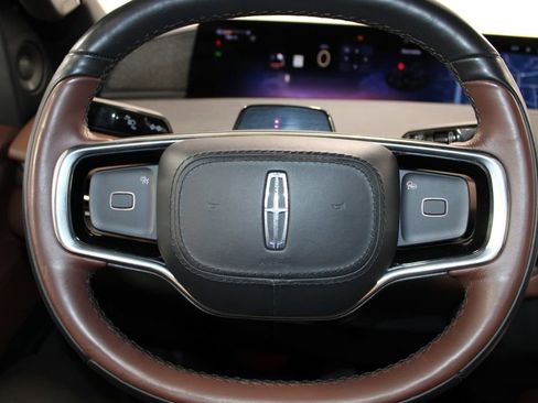 Used 2025 Lincoln Navigator Reserve AWD/4WD image 42