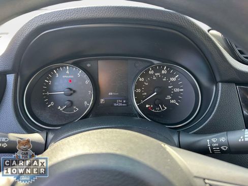 Used 2018 Nissan Rogue S image 25