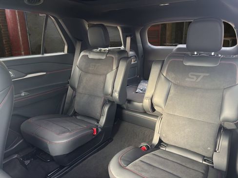 New 2026 Ford Explorer ST w/ Sun And Sound Package image 12