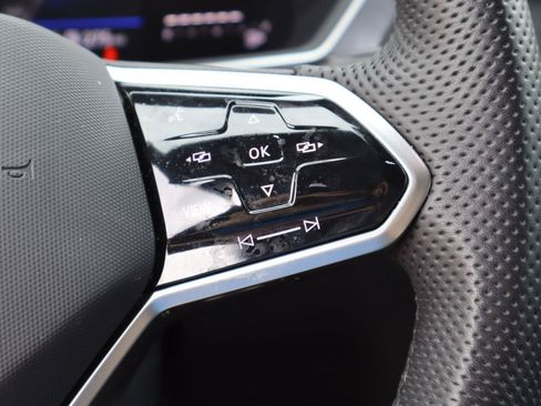 Used 2024 Volkswagen Tiguan SE R-Line w/ MDO Package, Three-Row FWD image 15