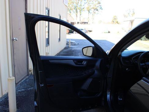 Used 2020 Ford Escape S FWD image 17