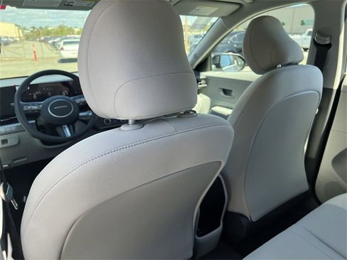 New 2026 Hyundai Kona SE image 19