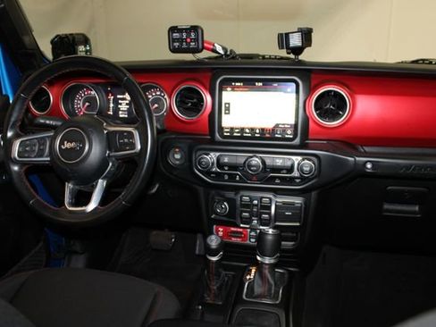Used 2022 Jeep Wrangler Unlimited Rubicon AWD/4WD image 18