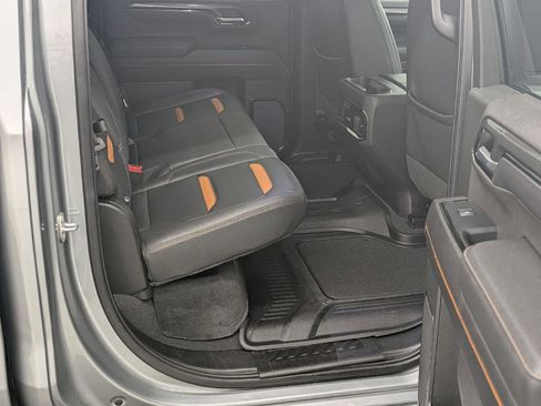 Used 2023 GMC Sierra 1500 AT4 w/ Technology Package image 15