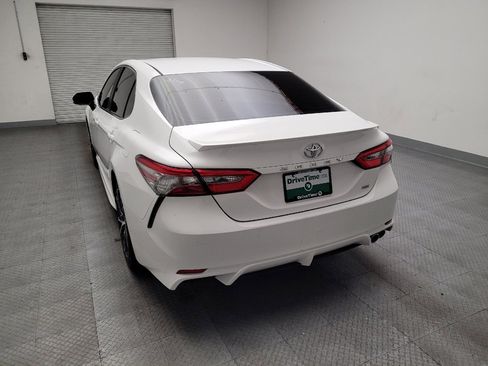 Used 2018 Toyota Camry SE w/ Convenience Package image 6