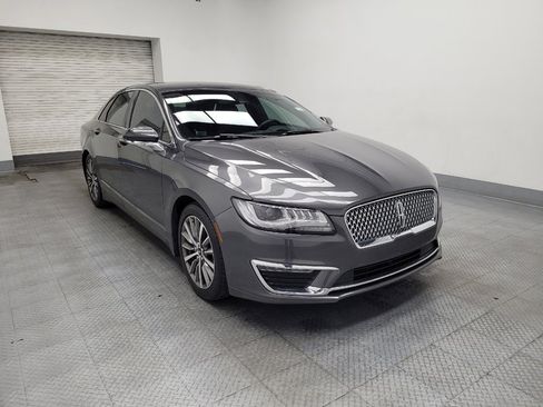 Used 2019 Lincoln MKZ Premiere image 13