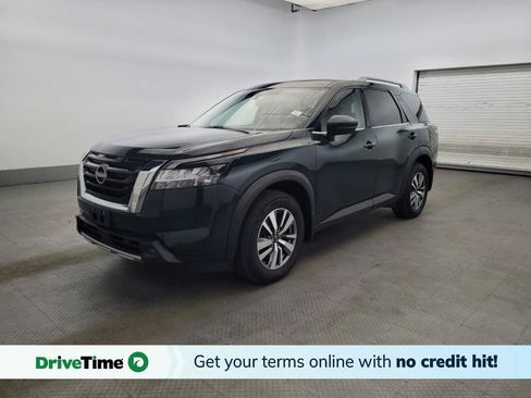 Used 2022 Nissan Pathfinder SL AWD/4WD image 1