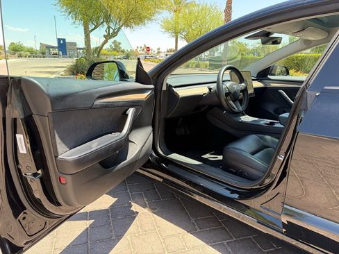 Used 2023 Tesla Model 3 Standard Range RWD image 7