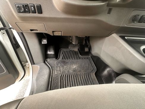 Used 2015 Nissan NV 2500 SV image 14