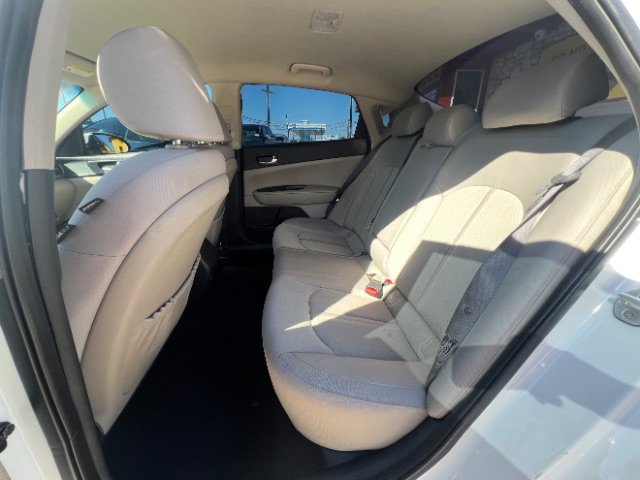 Used 2016 Kia Optima LX FWD image 11