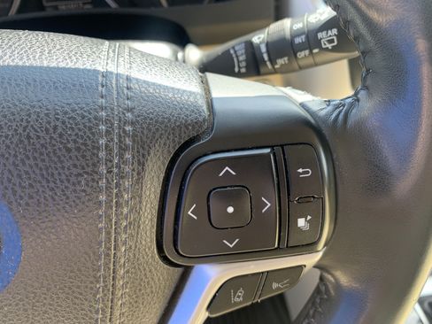 Used 2017 Toyota Highlander XLE FWD image 20