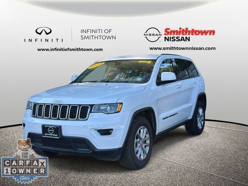 Used 2022 Jeep Grand Cherokee Laredo E AWD/4WD image 3