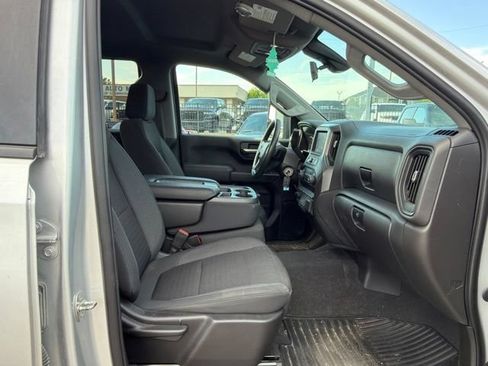 Used 2022 Chevrolet Silverado 1500 Custom w/ Safety Confidence Package AWD/4WD image 8