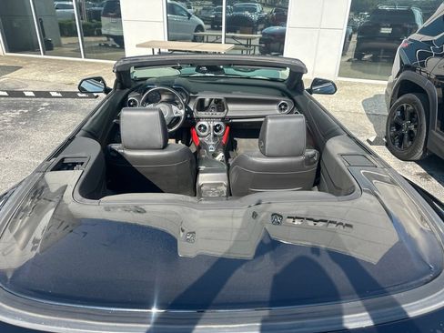 Used 2017 Chevrolet Camaro SS RWD image 9