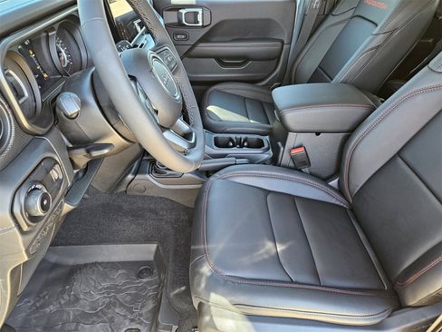 New 2025 Jeep Wrangler Unlimited Rubicon image 15