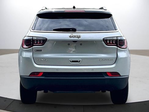 Used 2025 Jeep Compass Limited AWD/4WD image 8