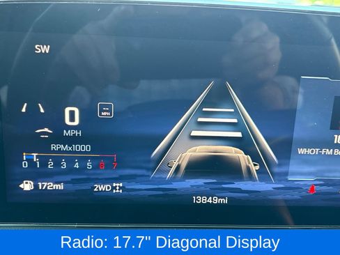 Used 2024 Chevrolet Traverse LT w/ Midnight/Sport Edition AWD/4WD image 27