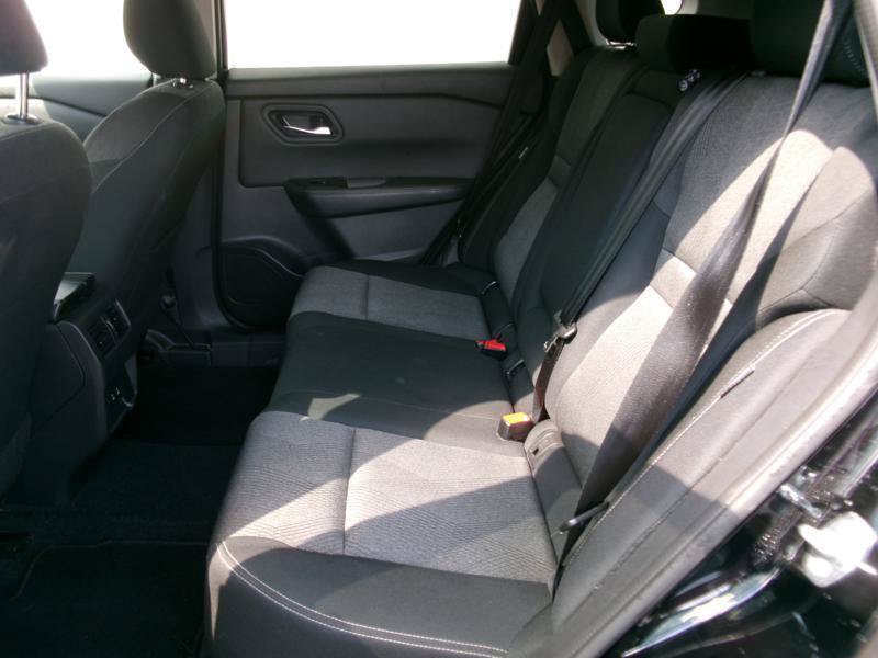 Used 2025 Nissan Rogue SV AWD/4WD image 10
