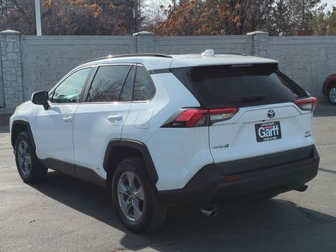Used 2022 Toyota RAV4 XLE image 6