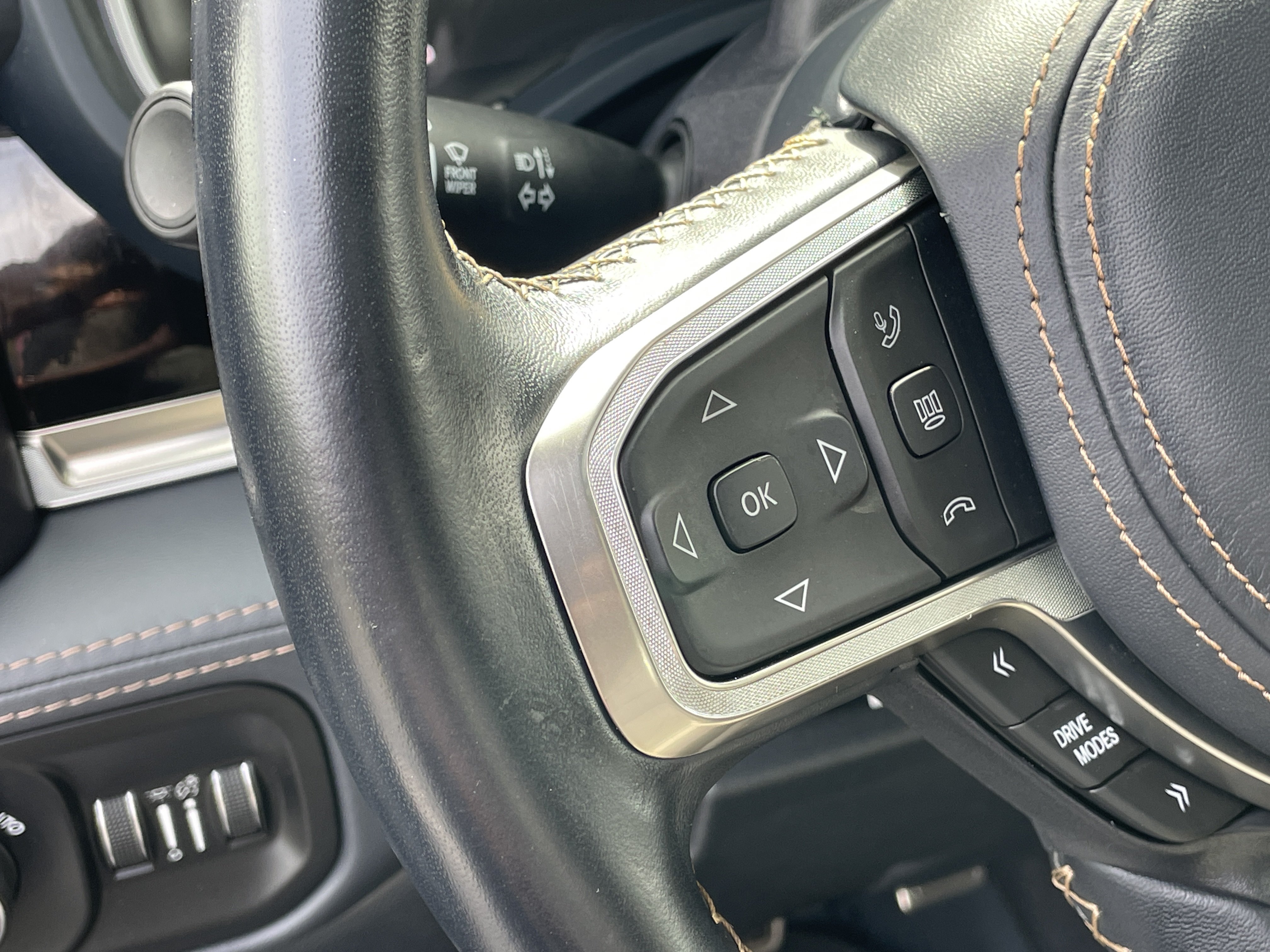 Used 2025 RAM 1500 Tungsten AWD/4WD image 18