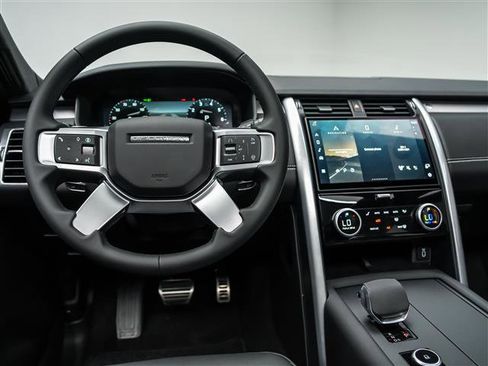New 2026 Land Rover Discovery Limited Edition AWD/4WD image 20