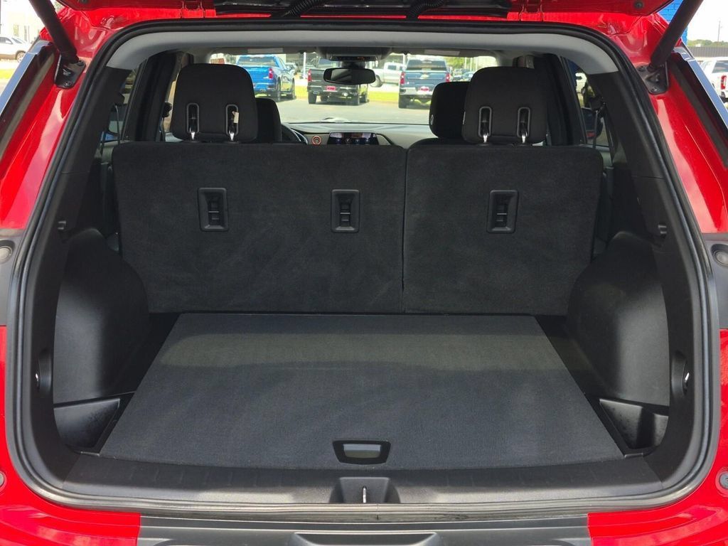Used 2021 Chevrolet Blazer LT FWD image 8