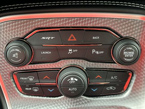 Used 2015 Dodge Challenger SRT Hellcat RWD image 5