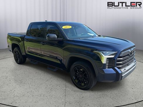 Used 2022 Toyota Tundra SR5 w/ Convenience Package RWD image 7