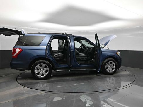 Used 2020 Ford Expedition XLT w/ Equipment Group 202A AWD/4WD image 43