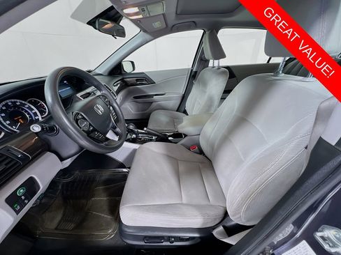 Used 2016 Honda Accord EX image 12