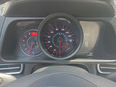 Used 2023 Hyundai Elantra SEL image 9