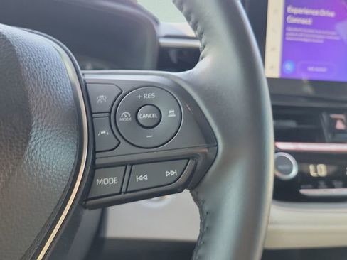 Used 2025 Toyota Corolla SE image 26