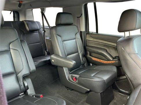 Used 2016 Chevrolet Suburban LTZ image 18