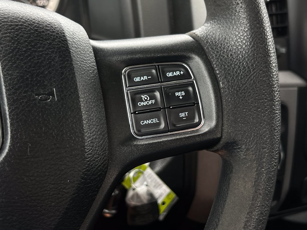 Used 2018 RAM 1500 Express RWD image 19