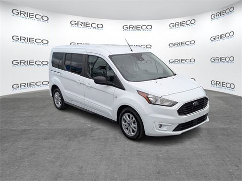 Used 2022 Ford Transit Connect XLT image 2