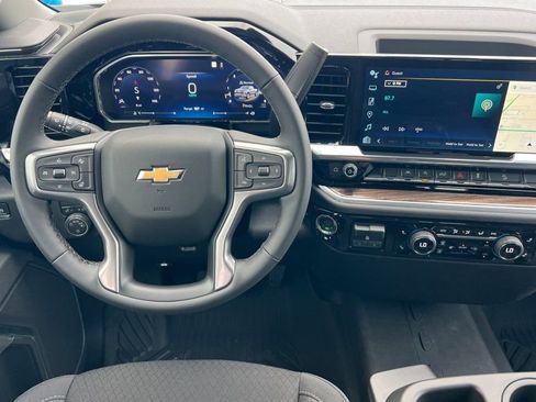 New 2026 Chevrolet Silverado 1500 LT w/ Z71 Off-Road Package AWD/4WD image 11