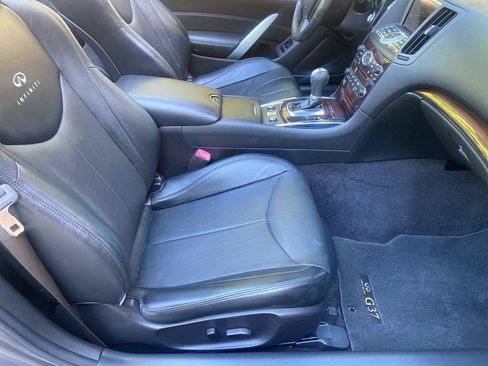 Used 2013 INFINITI G37 Convertible w/ Premium Pkg RWD image 7