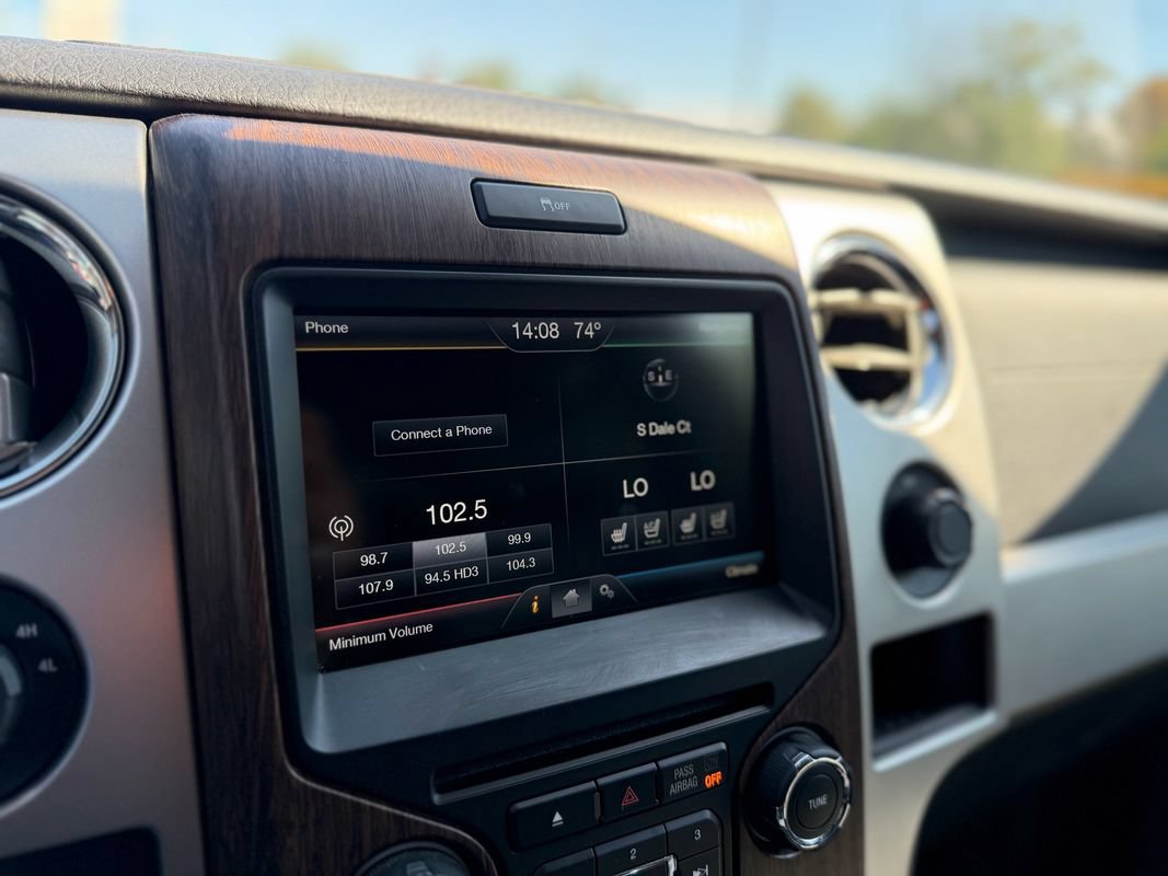Used 2014 Ford F150 Lariat w/ Equipment Group 502A Luxury AWD/4WD image 21