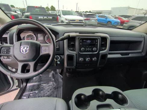 Used 2014 RAM 1500 Express RWD image 15