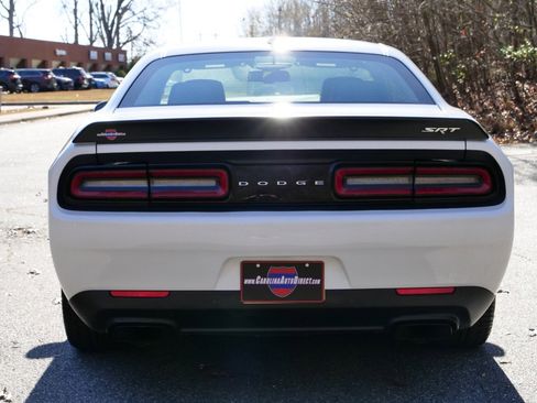 Used 2015 Dodge Challenger SRT Hellcat image 28