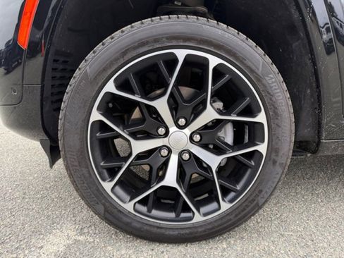 Used 2022 Jeep Grand Cherokee Summit image 9