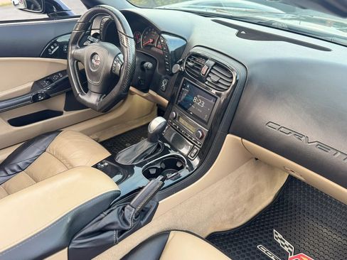 Used 2008 Chevrolet Corvette Coupe w/ Preferred Equipment Group RWD image 18