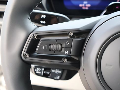 New 2026 Porsche Macan 4 Electric image 30