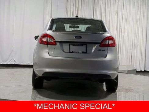 Used 2013 Ford Fiesta SE image 7