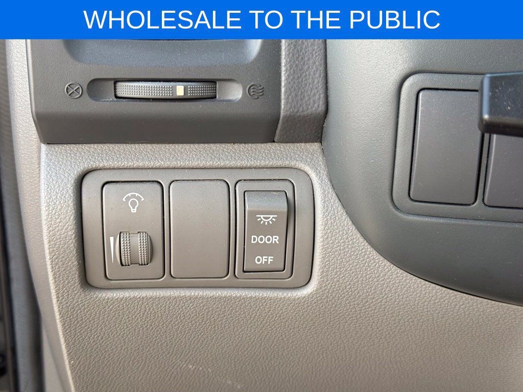 Used 2010 Kia Sedona LX FWD image 19