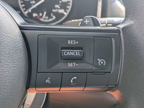 Used 2021 Nissan Rogue S FWD image 24