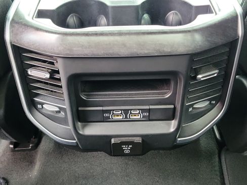 Used 2021 RAM 1500 Big Horn AWD/4WD image 12